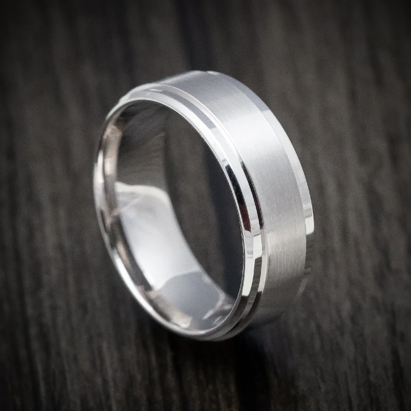 minimalist apex ridge ring-14K White Gold Beveled Classic Wedding Men's Band