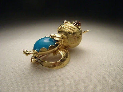 Lovely Estate 18K Yellow Gold Cat Garnet Turquoise Handmade Brooch Pin